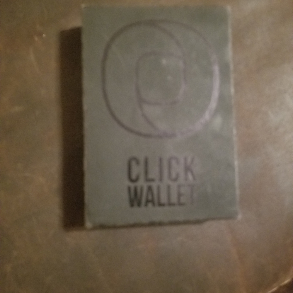 Click Wallet - credit/debit card wallet
